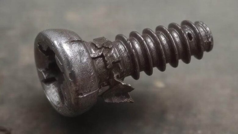 Jak odkręcić wyrobioną śrubę Torx – Sprawdzone metody i porady