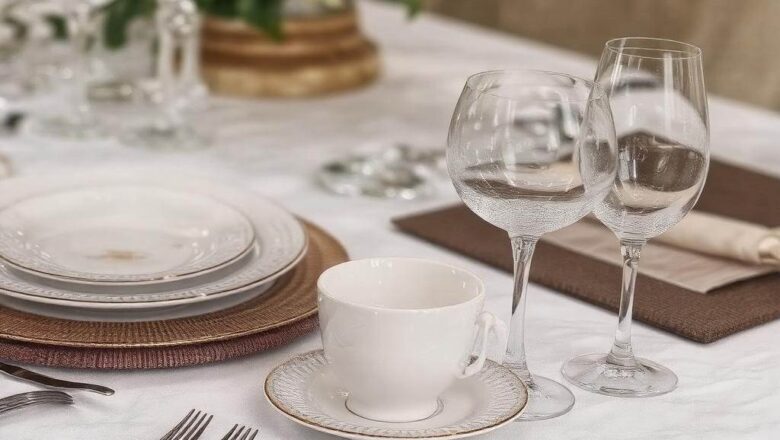 Układ zastawy stołowej: Kompletny przewodnik po eleganckim nakrywaniu stołu